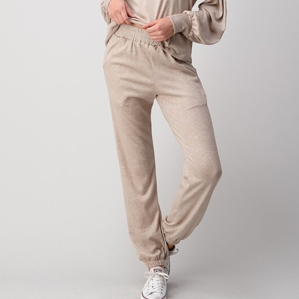 *ONLY 1 LEFT* Soft & Cozy Lounge Pant Set - Picture 4 of 5